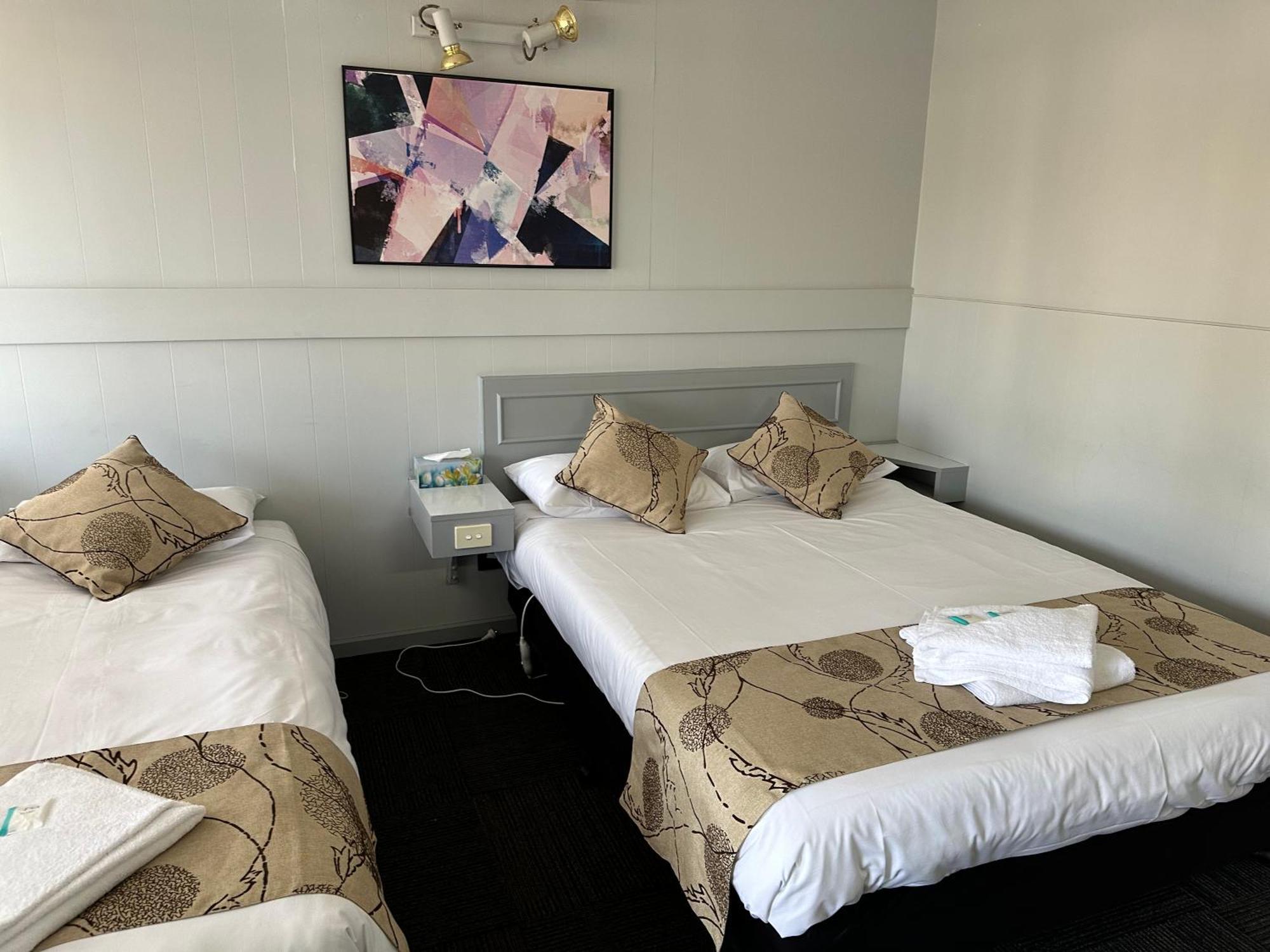 查尔顿汽车旅馆 Charlton 外观 照片